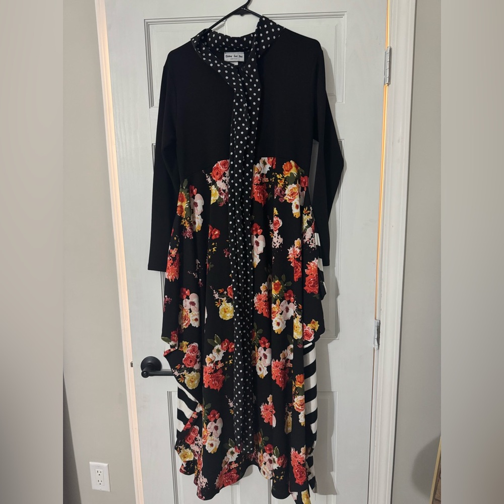 S,M Women’s Floral/Strip Dress